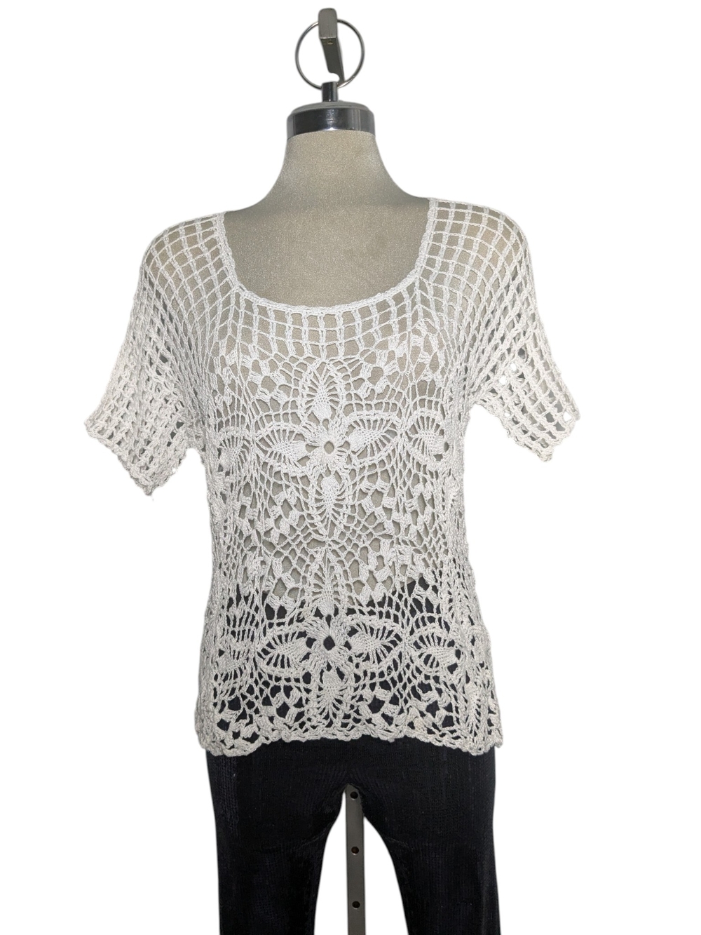 New Crochet Short-Sleeve Scoop Neck Top - WhiteSize L